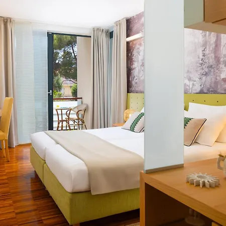 Aminess Vival Velaris