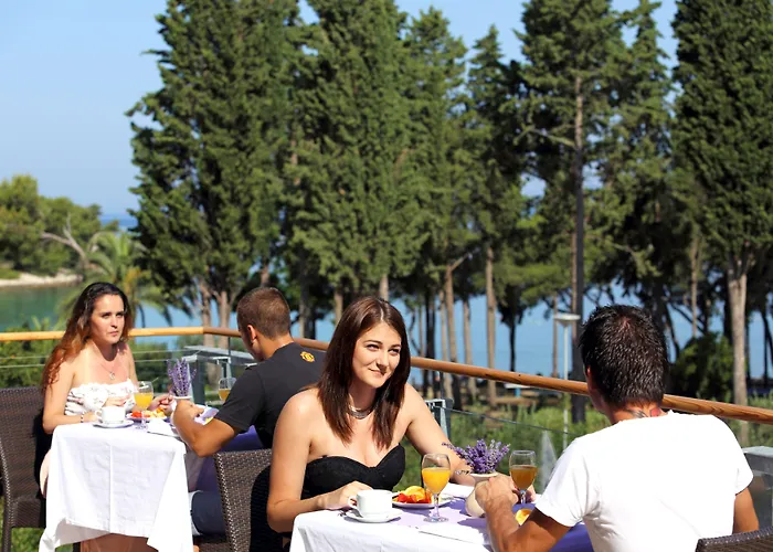 Aminess Vival Velaris Hotel