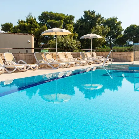 Aminess Vival Velaris 4* Supetar