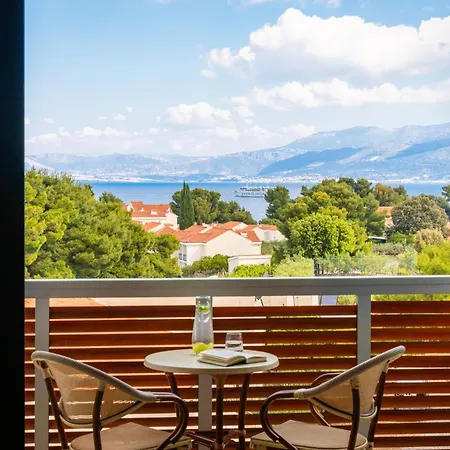 Aminess Vival Velaris 4* Supetar