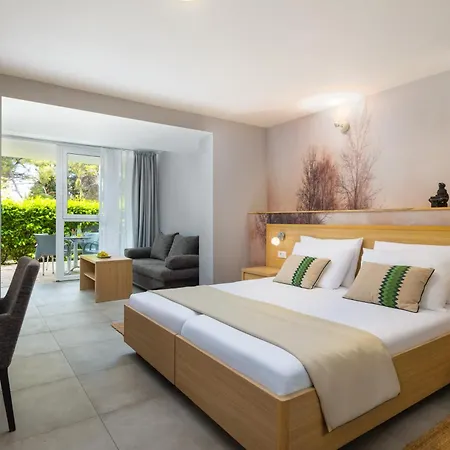 Aminess Vival Velaris 4*