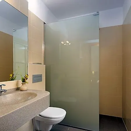 Отель Aminess Vival Velaris 4*