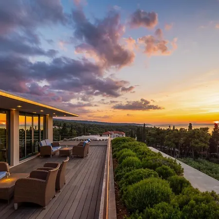 Aminess Vival Velaris Hotel