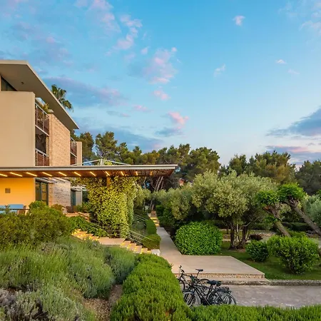 Aminess Vival Velaris 4* Supetar