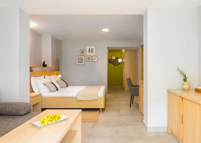 מלון Aminess Vival Velaris 4*