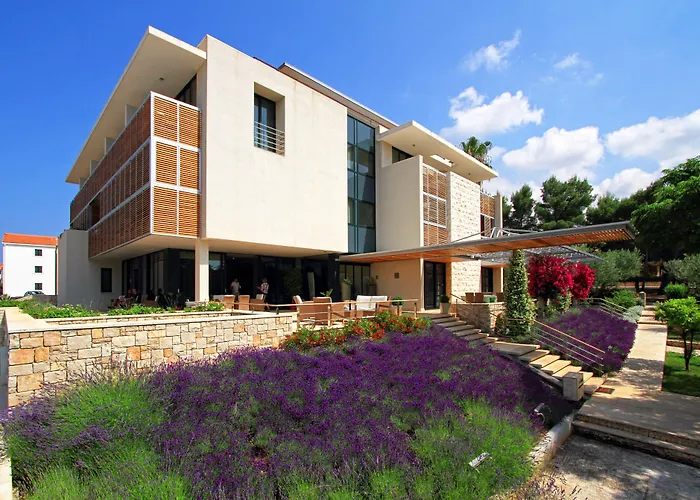 Aminess Vival Velaris 4*